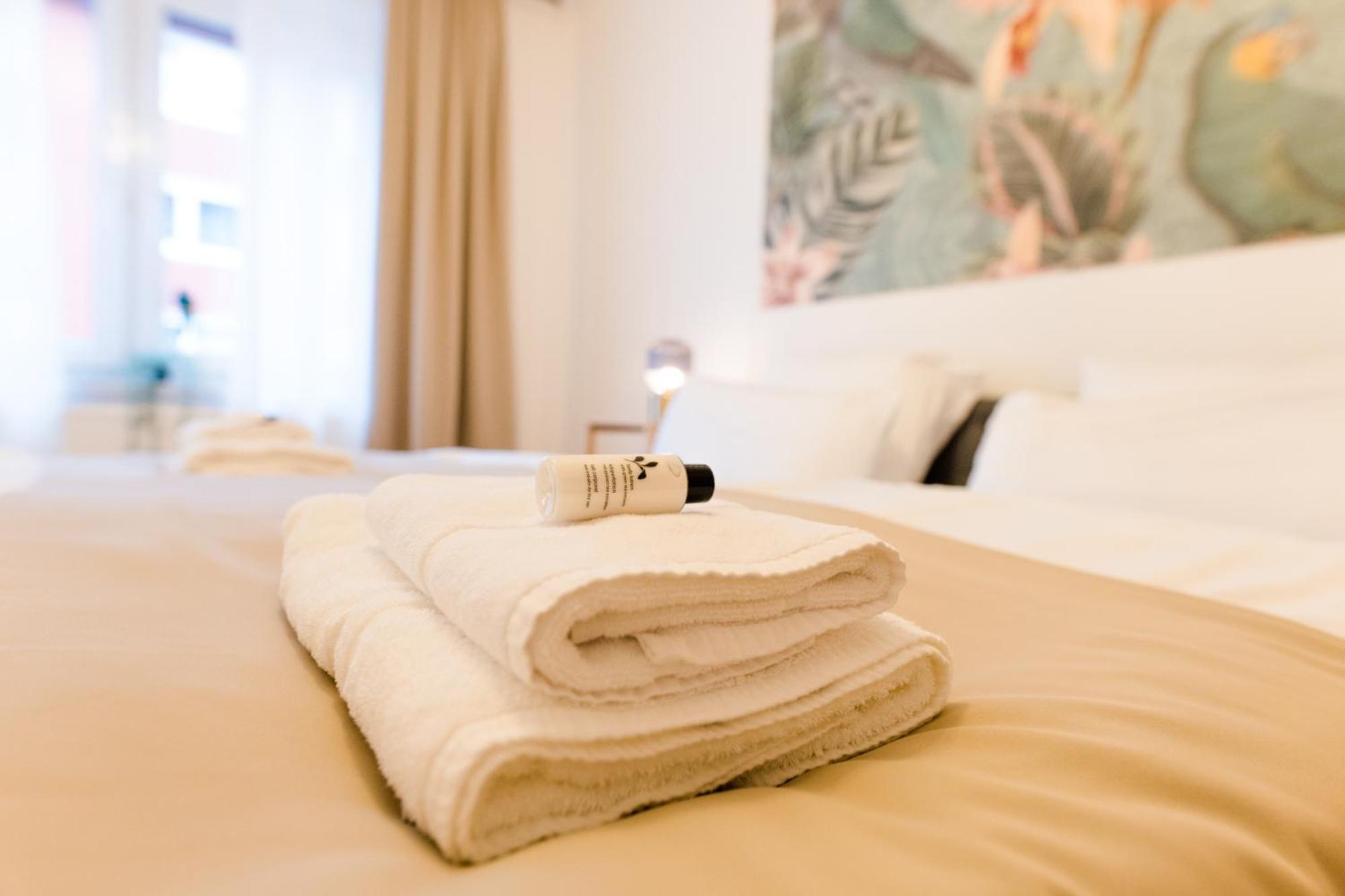 Staylight City - Premium Appartements Mit Balkon هيلدسهايم الغرفة الصورة