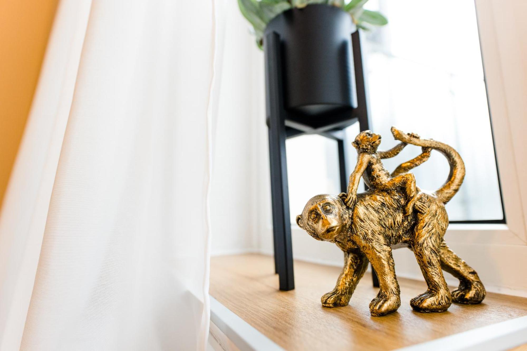 Staylight City - Premium Appartements Mit Balkon هيلدسهايم الغرفة الصورة